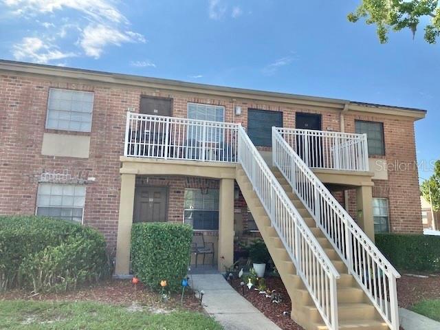One or more photo(s) has been virtually staged. Cozy 1/1 Condo in Prime Maitland Location! All-tile unit featuring stainless steel appliances and a functional layout. Walk to nearby supermarkets and shopping. Enjoy community amenities including a pool, fitness center, playground, laundry facility, and clubhouse. Convenient, comfortable, and move-in ready!