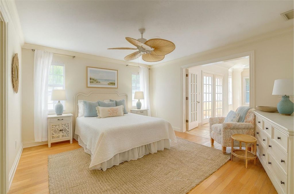 Photo of 226 Ogden Street, Sarasota, FL 34242 (MLS # A4668141)