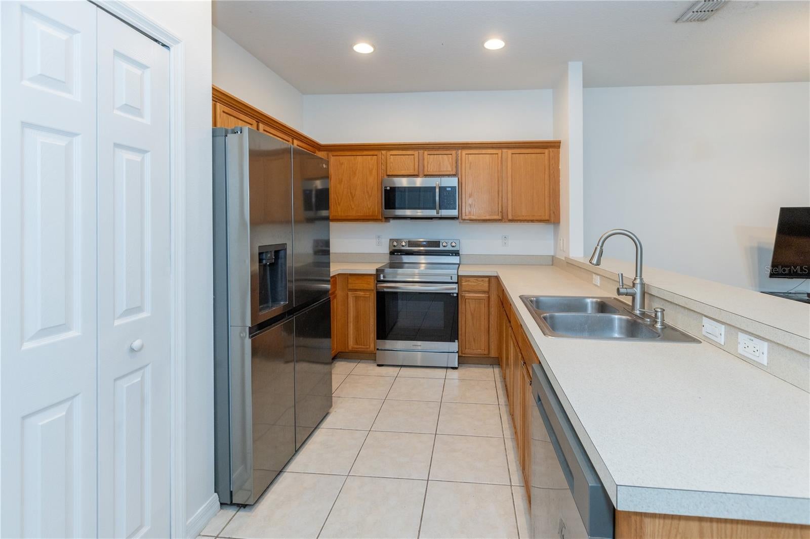2852 TANZANITE TERRACE