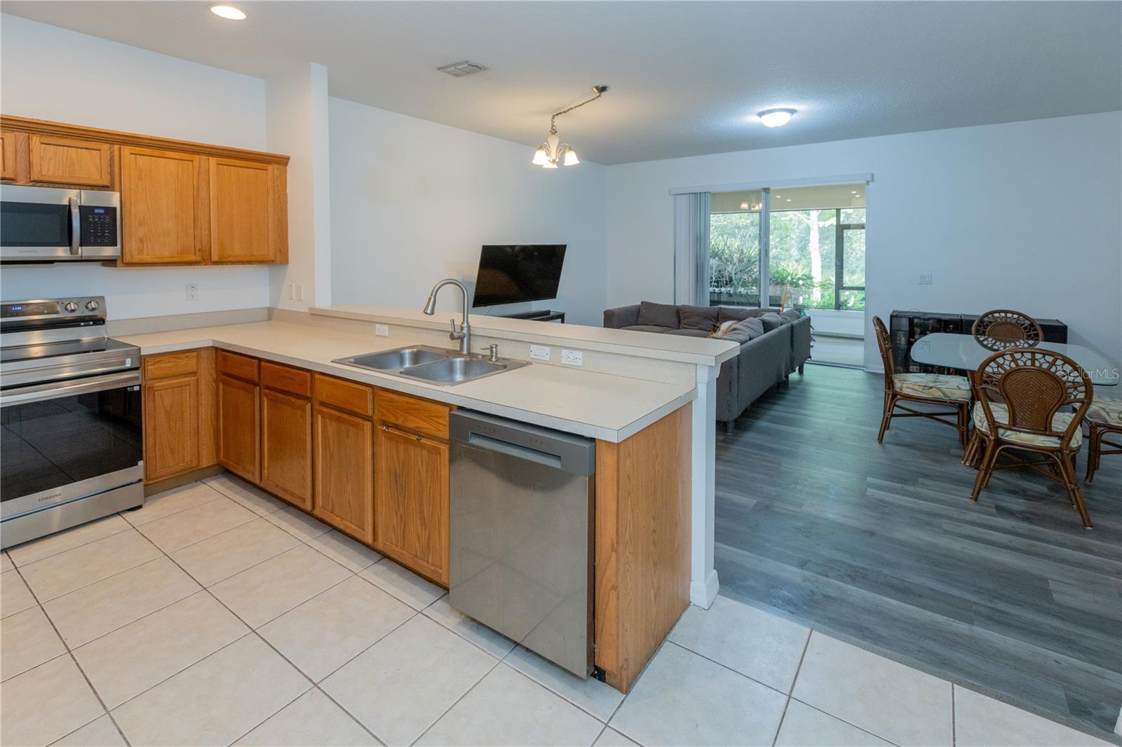 2852 TANZANITE TERRACE