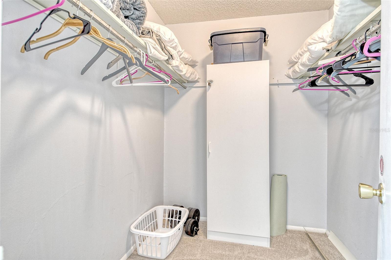 BAY OAKS - Residential