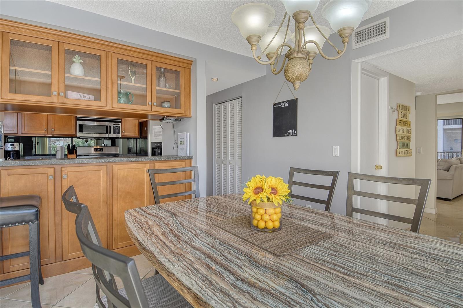 BAY OAKS - Residential