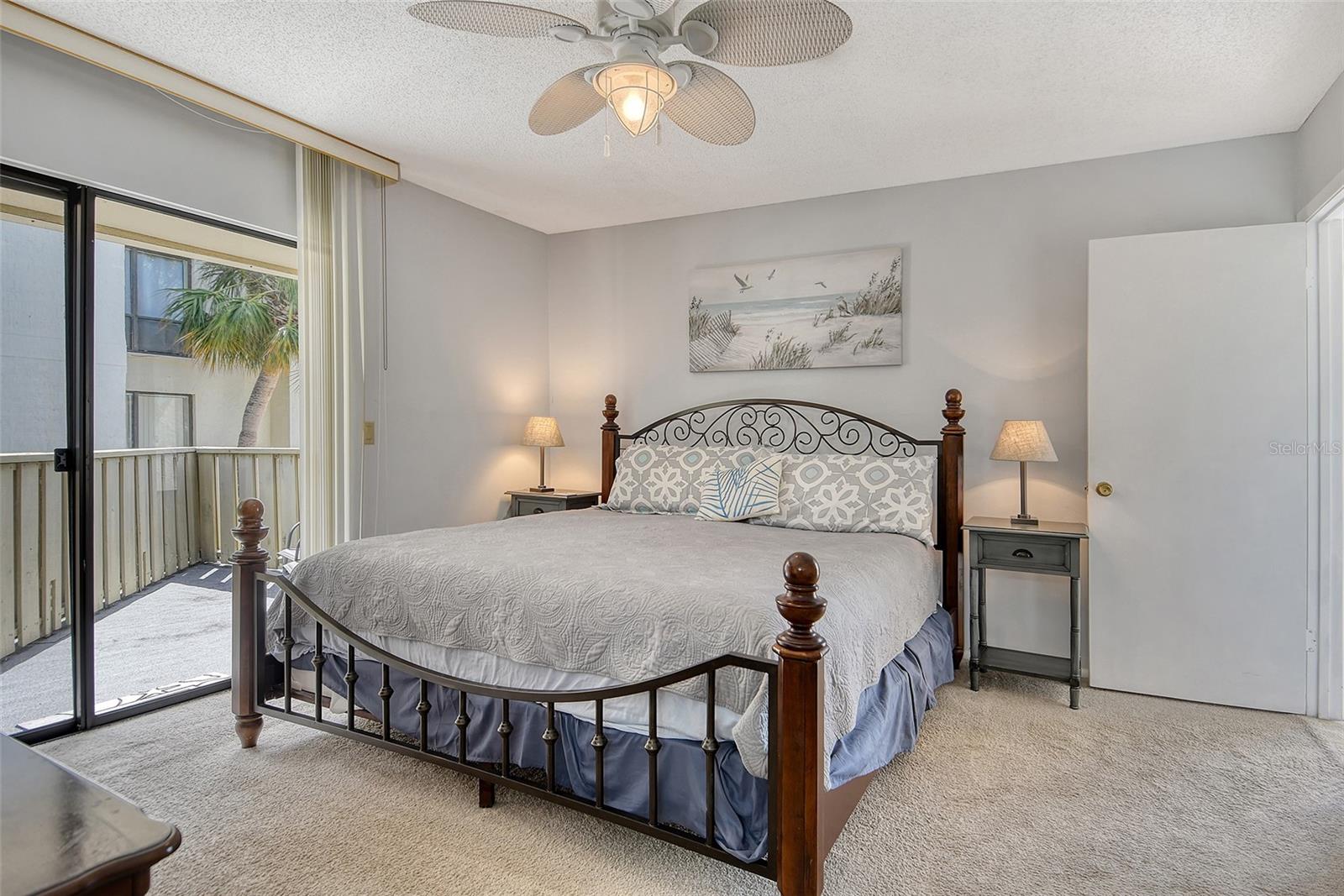 BAY OAKS - Residential