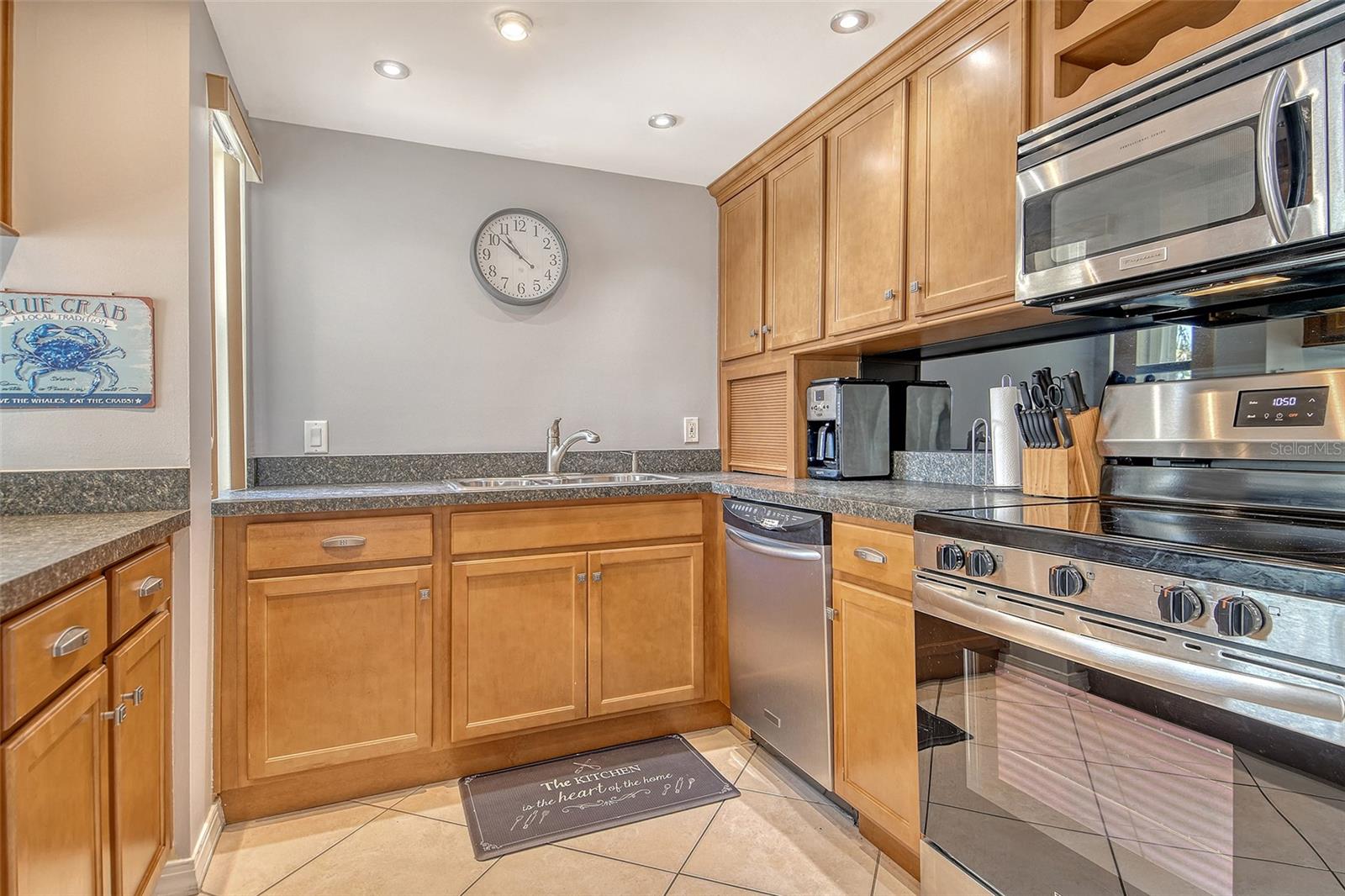 BAY OAKS - Residential