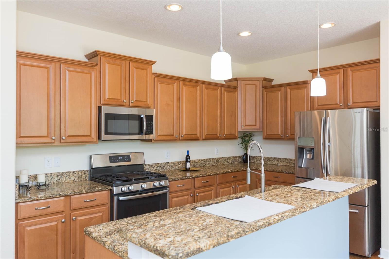 LIVE OAK PRESERVE PH 2A-VILLAG - Residential Lease