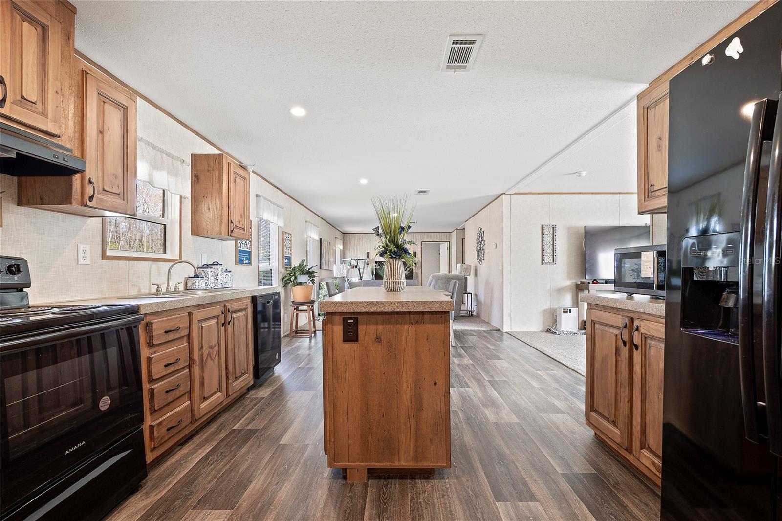387 NW LAMAR PLACE