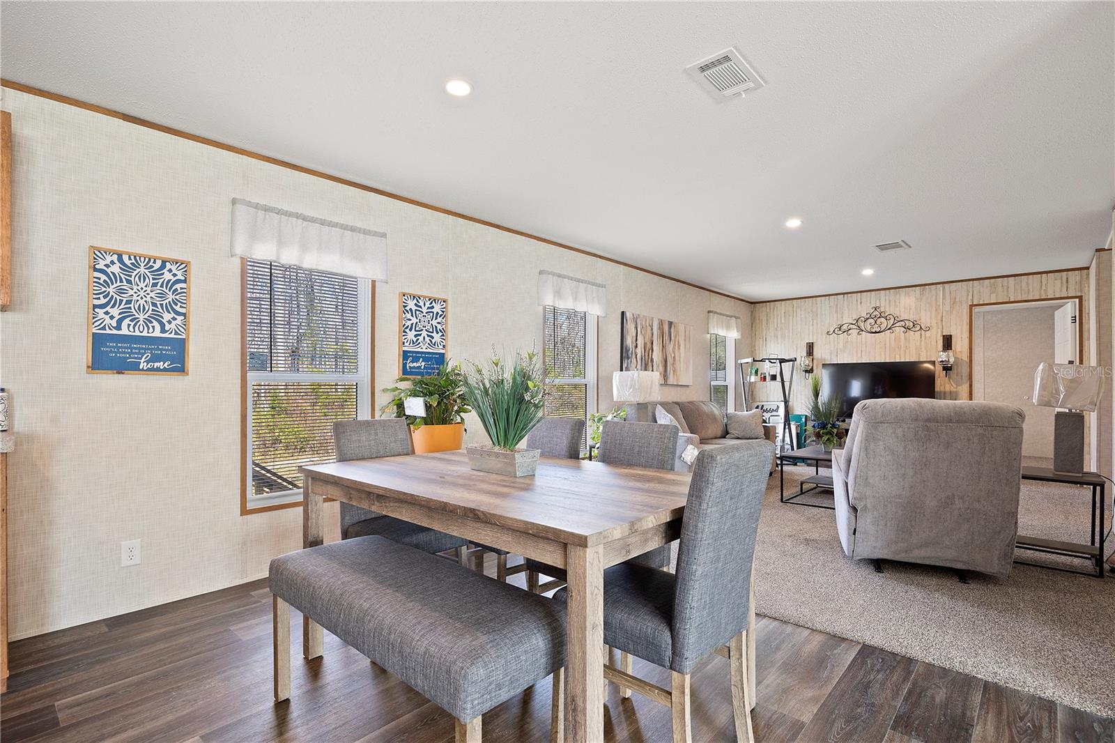387 NW LAMAR PLACE