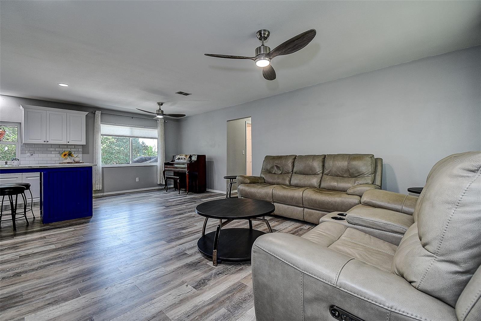 2481 MALCOLM DRIVE