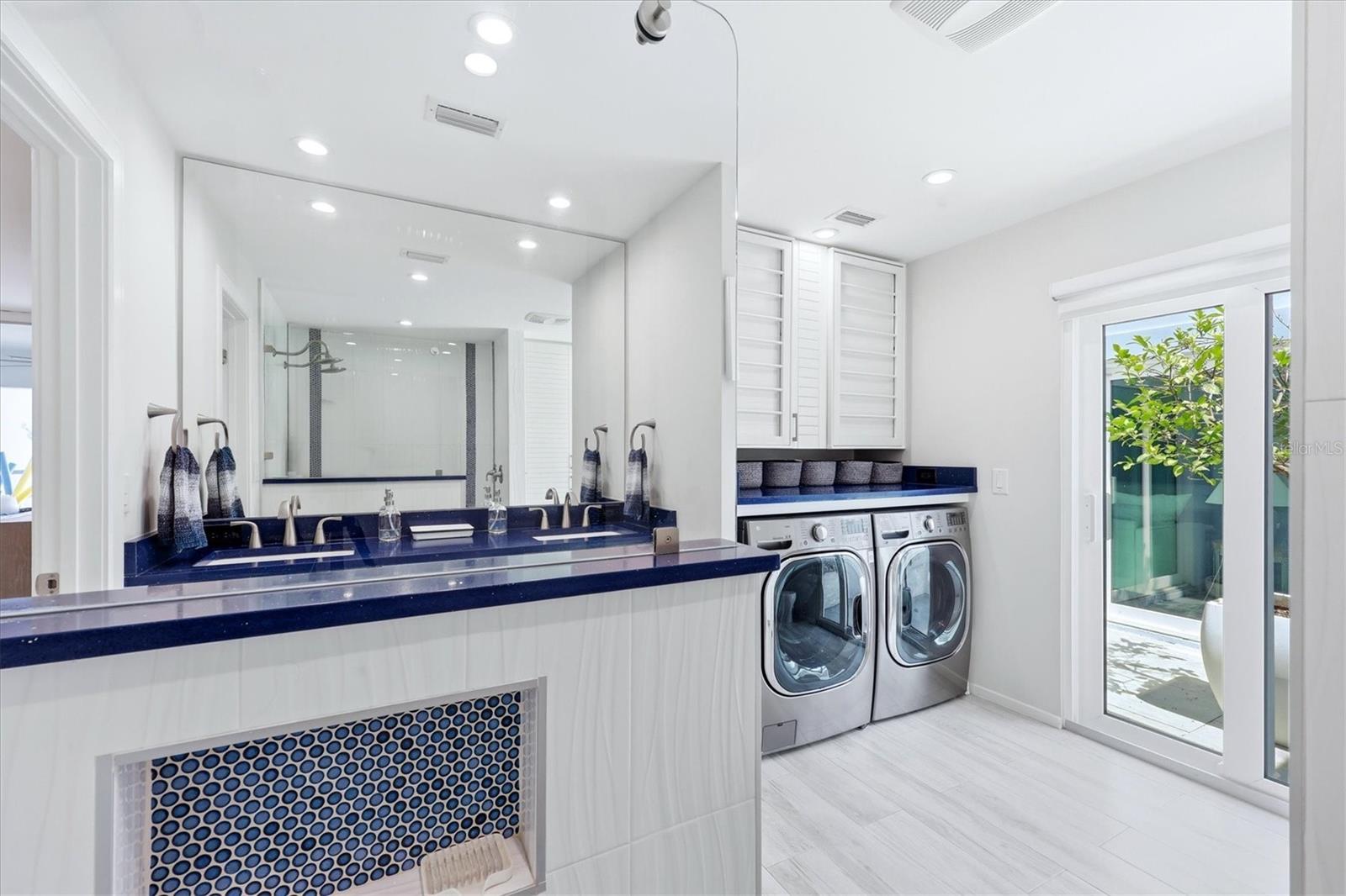 GLEN OAKS MANOR HOMES PH 2 - Residential