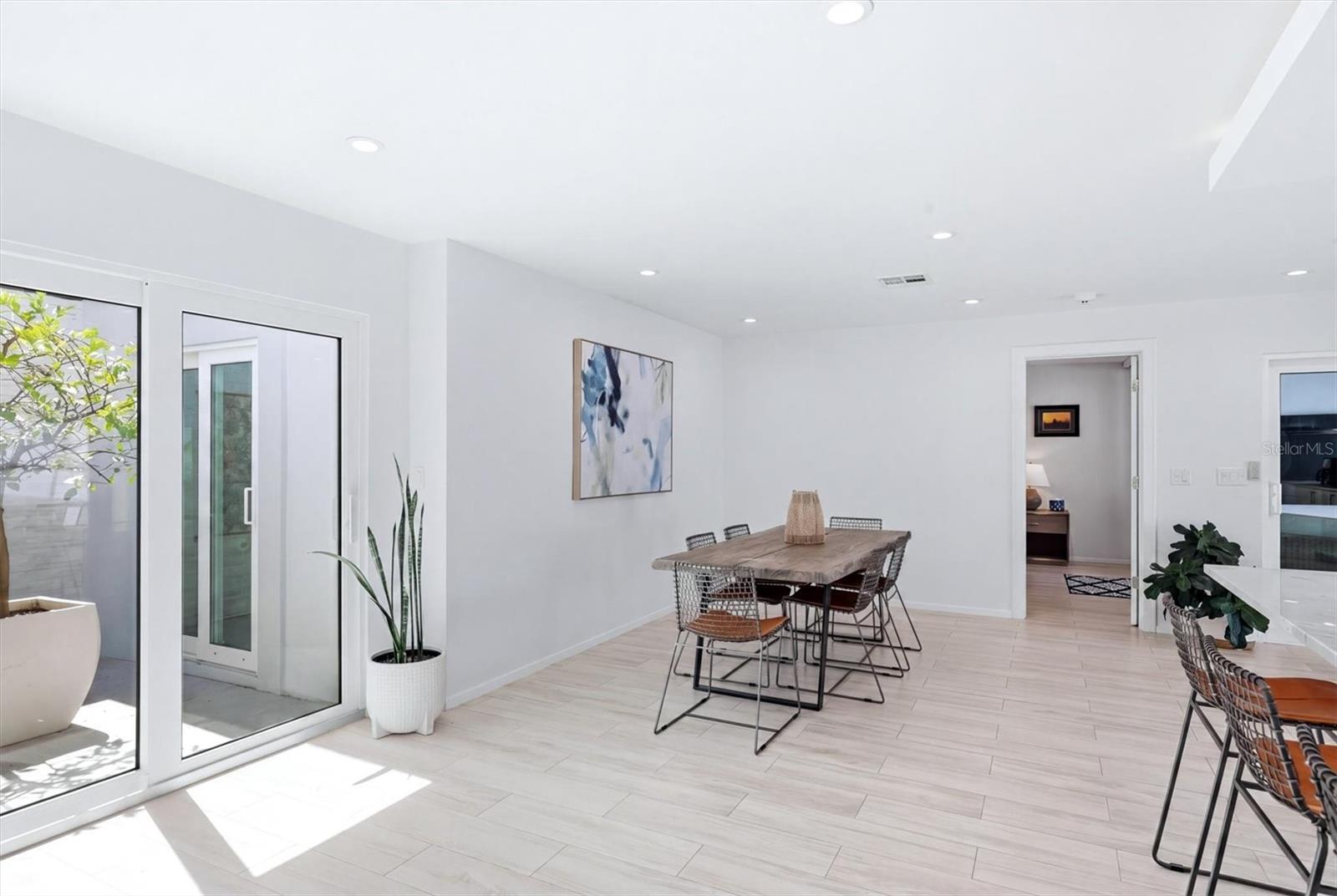 GLEN OAKS MANOR HOMES PH 2 - Residential