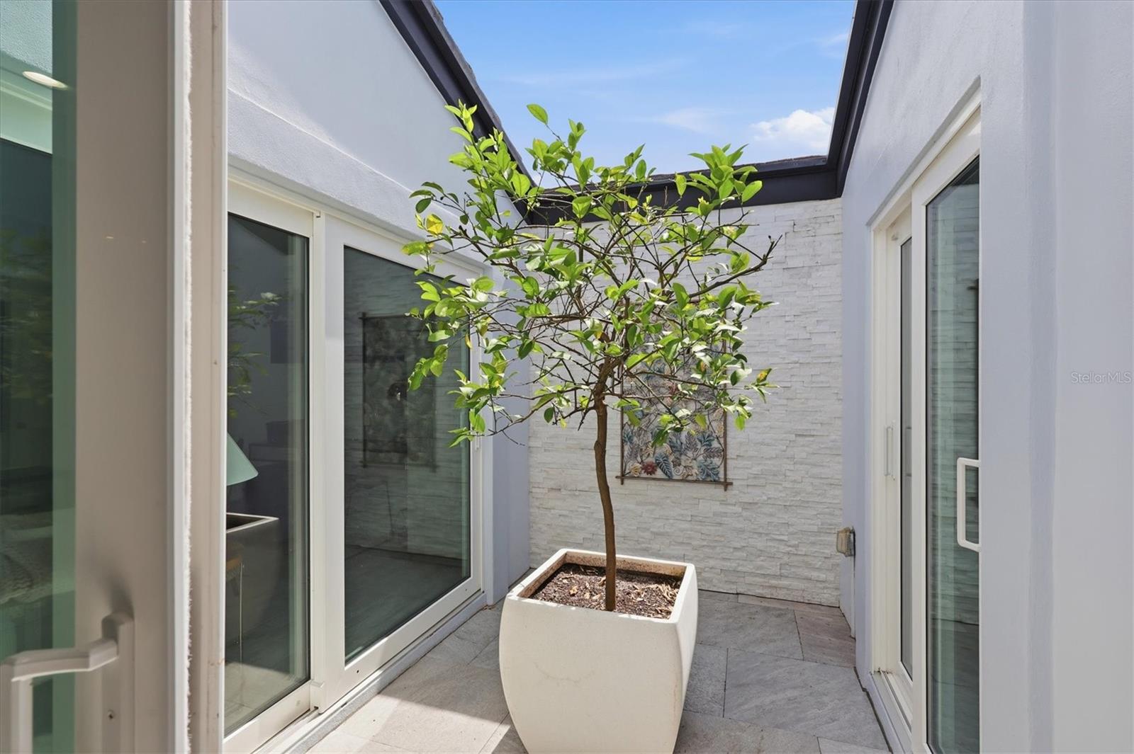 GLEN OAKS MANOR HOMES PH 2 - Residential