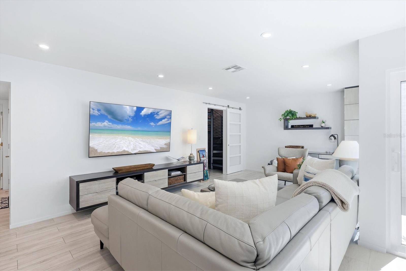 GLEN OAKS MANOR HOMES PH 2 - Residential