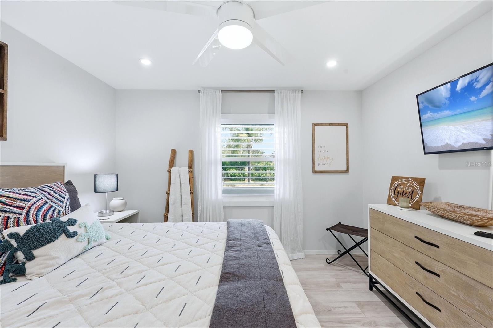 GLEN OAKS MANOR HOMES PH 2 - Residential