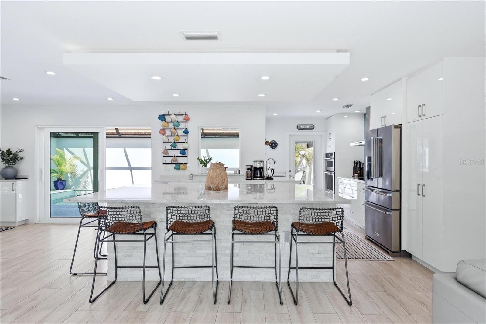 GLEN OAKS MANOR HOMES PH 2 - Residential