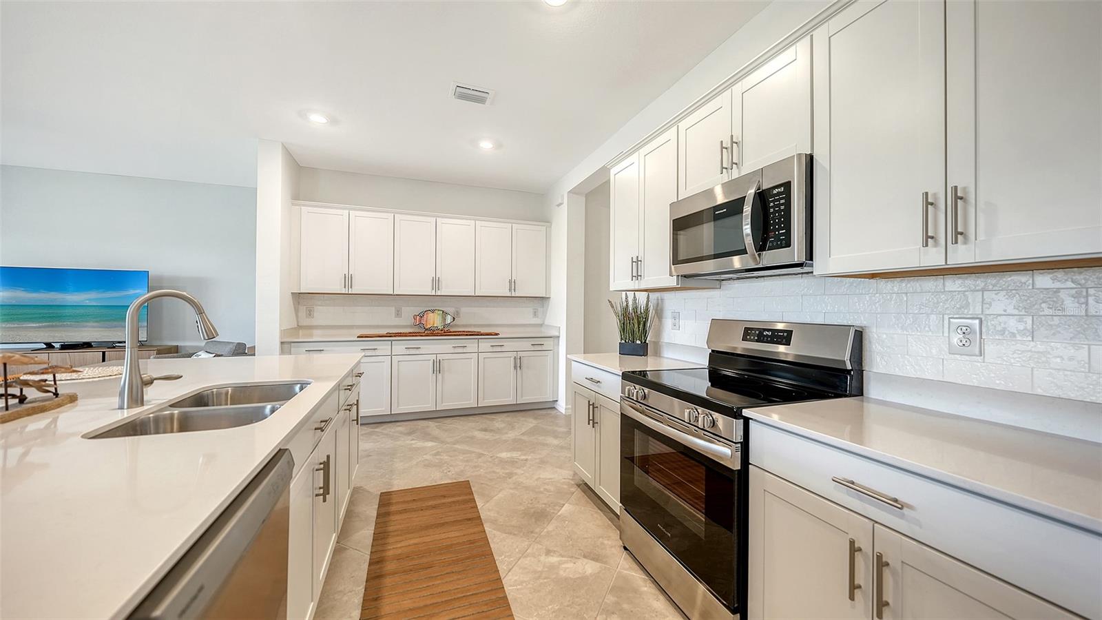 LAKESPUR/WELLEN PARK - Residential