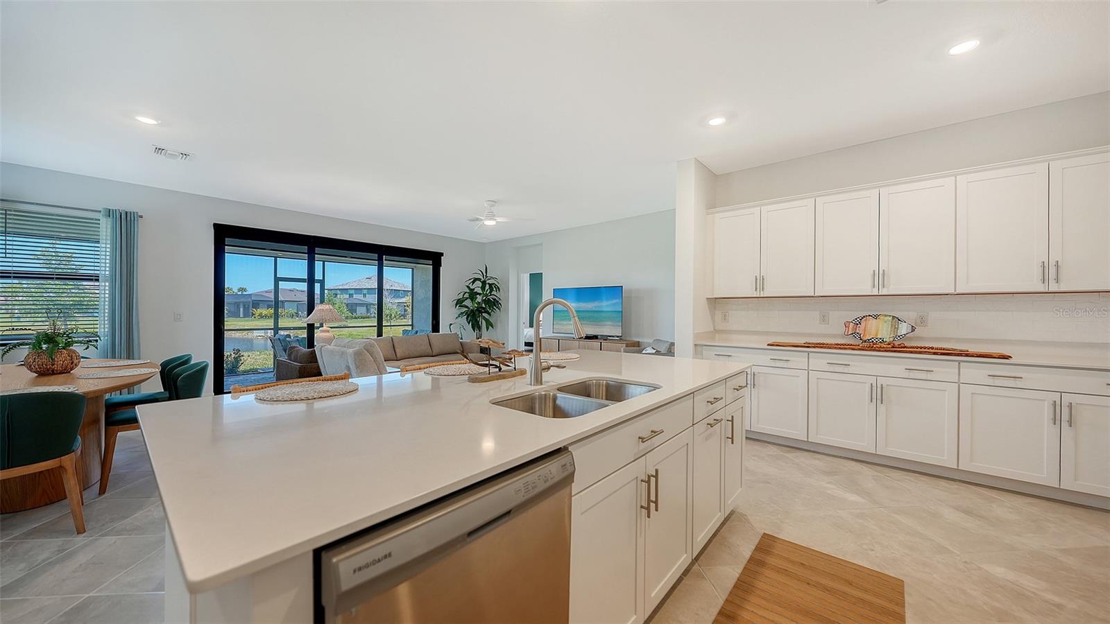 LAKESPUR/WELLEN PARK - Residential