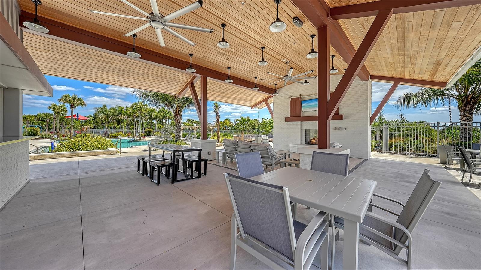 LAKESPUR/WELLEN PARK - Residential