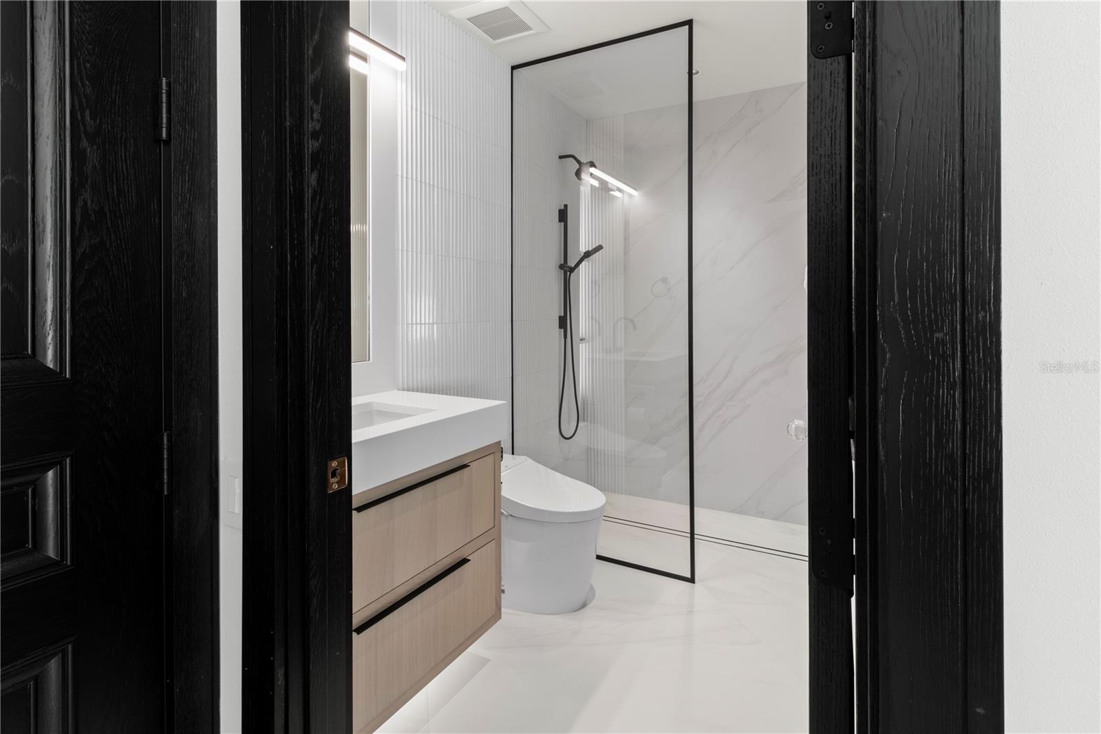 THE MOORINGS AT EDGEWATER IV - Residential