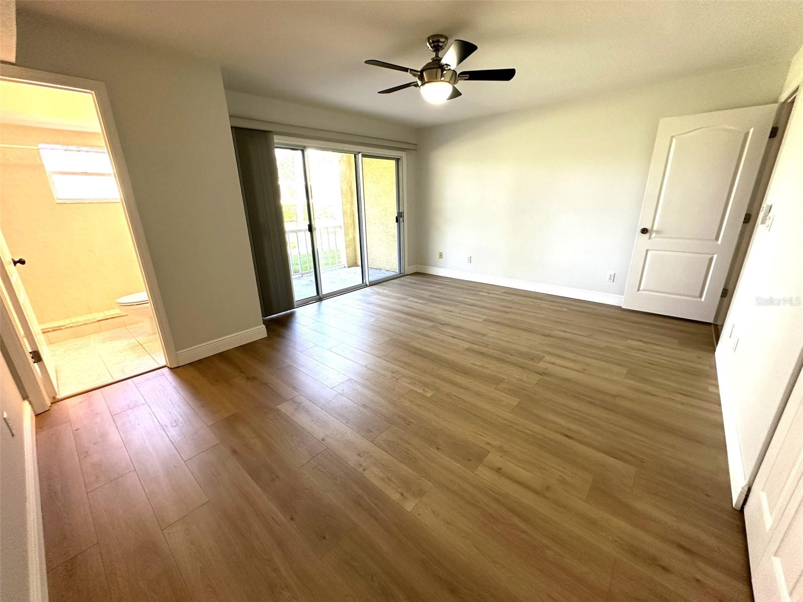 TIERRA SOUND TWNHMS - Residential