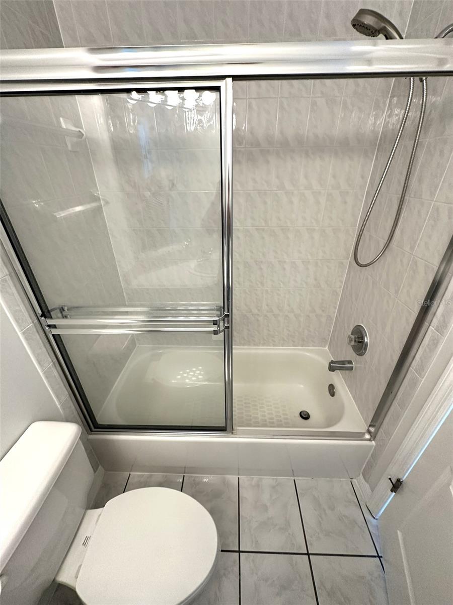 TIERRA SOUND TWNHMS - Residential