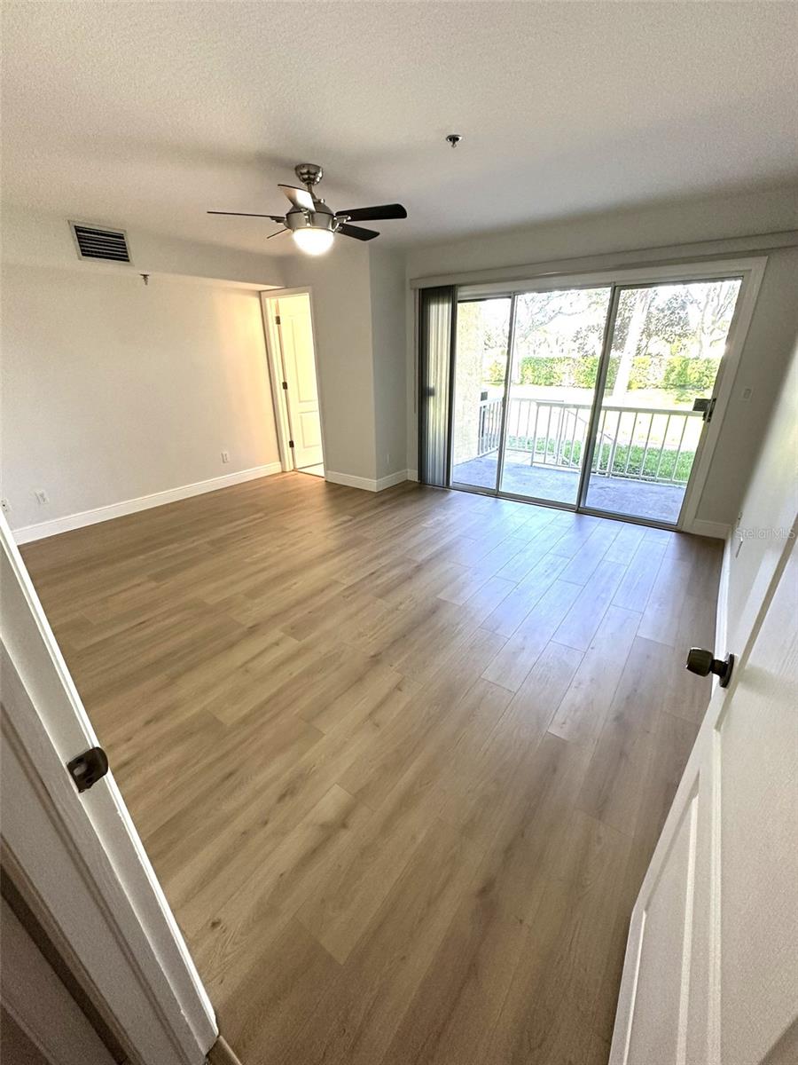 TIERRA SOUND TWNHMS - Residential