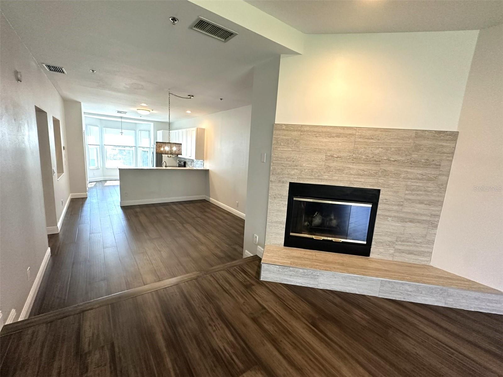 1045 PINELLAS BAYWAY S