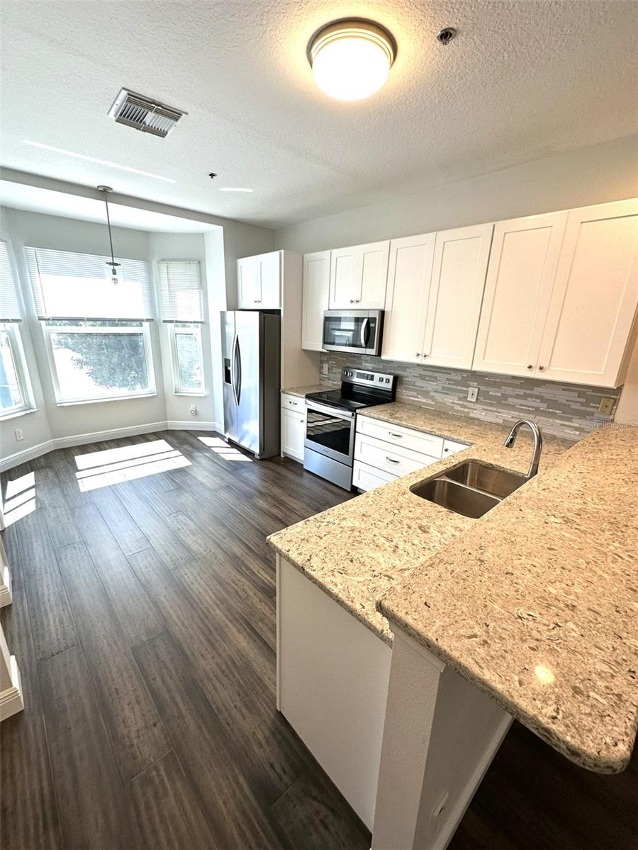 TIERRA SOUND TWNHMS - Residential