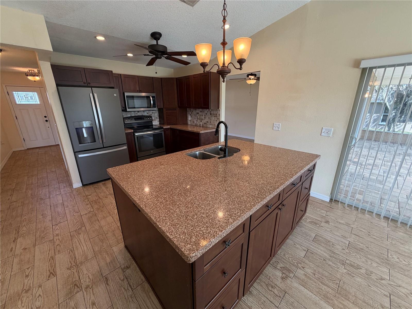 4573 BAYRIDGE COURT