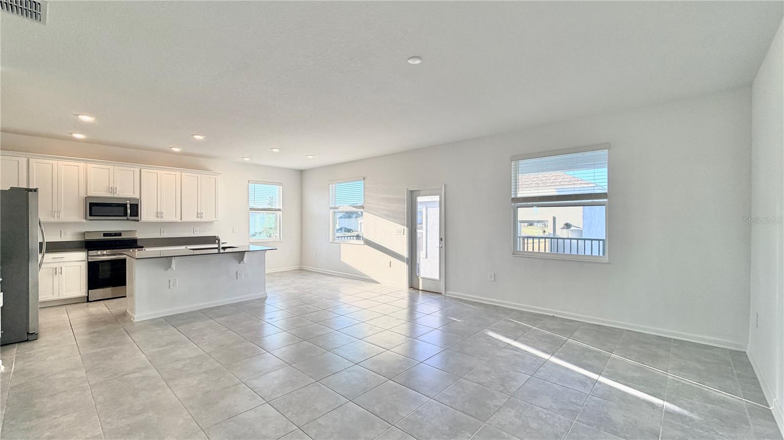 WELLNESS RDG PH 1-B - Residential Lease