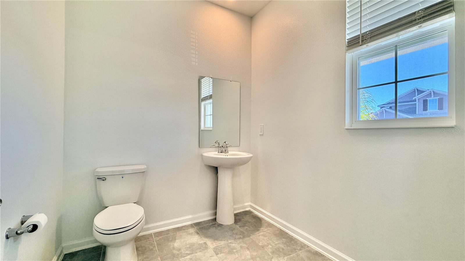 WELLNESS RDG PH 1-B - Residential Lease