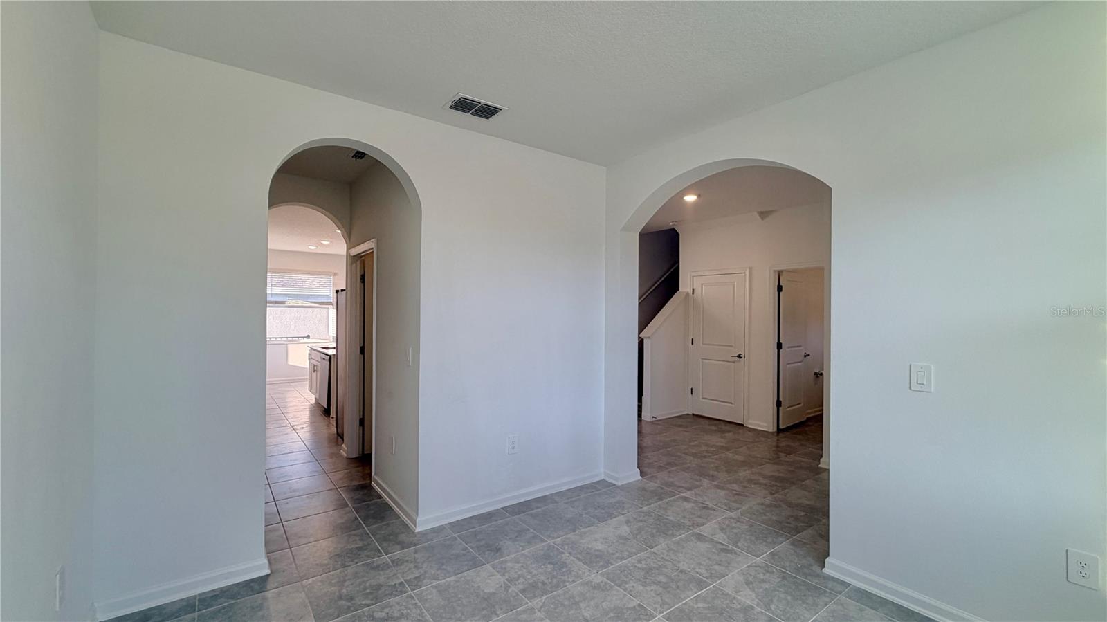 WELLNESS RDG PH 1-B - Residential Lease