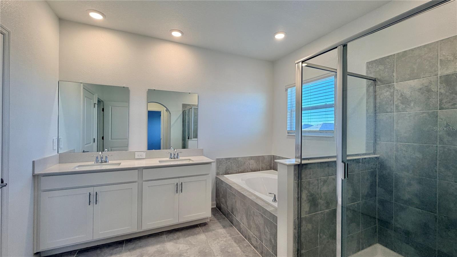 WELLNESS RDG PH 1-B - Residential Lease