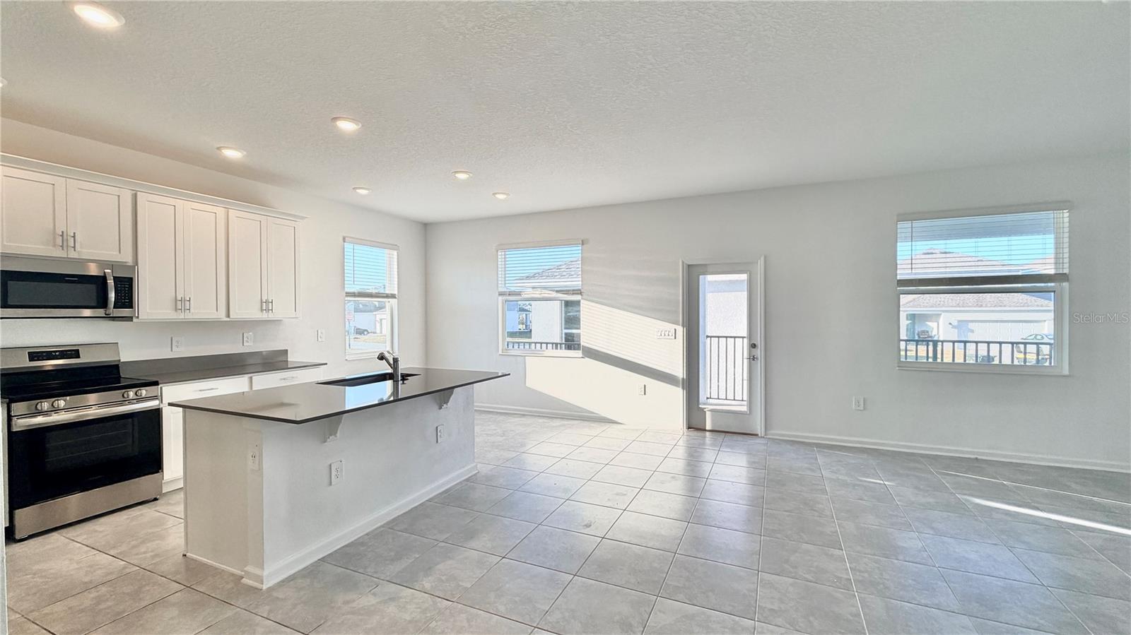 WELLNESS RDG PH 1-B - Residential Lease