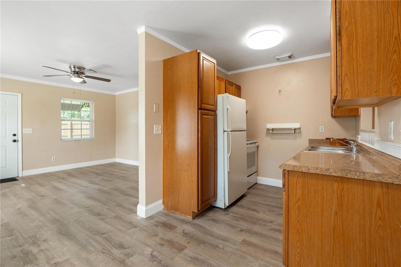 SPRING HILL - Residential