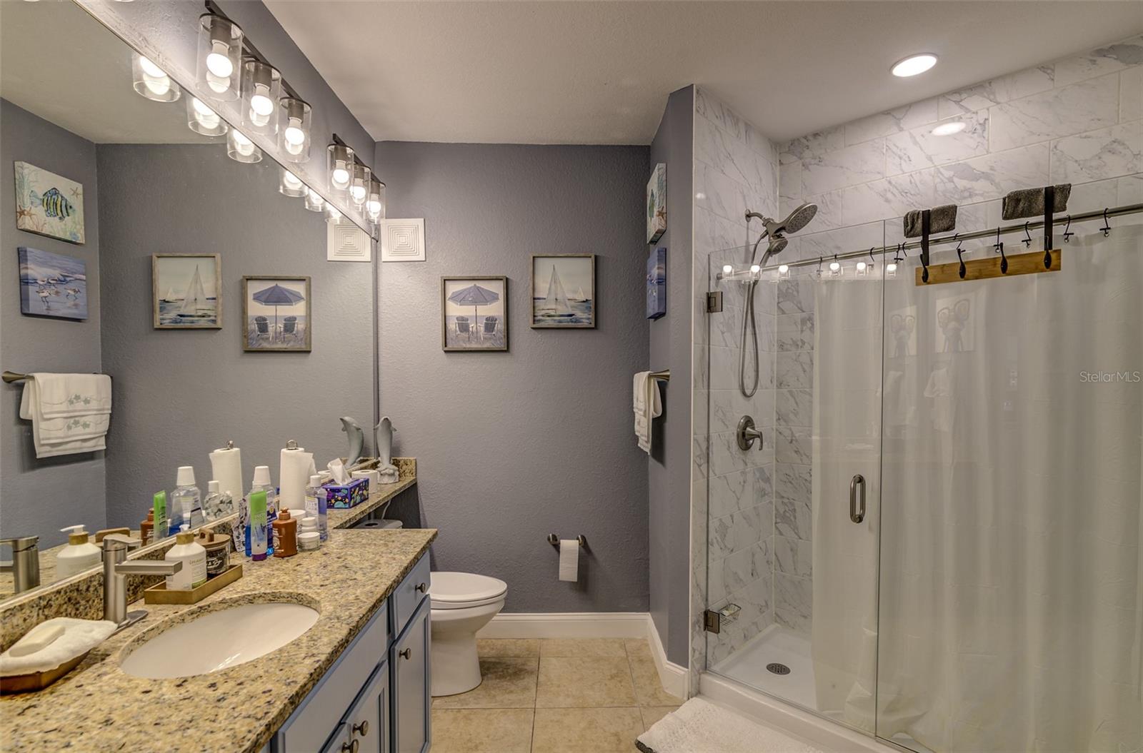 NOTTING HILL A CONDO - Residential