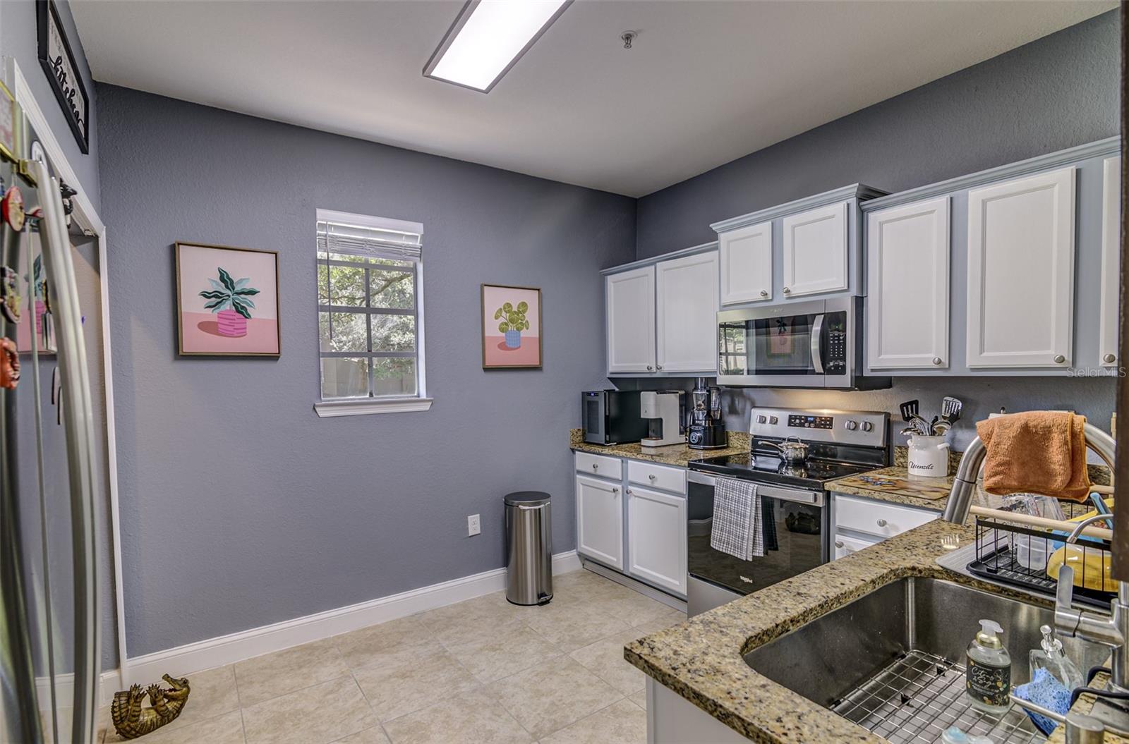 NOTTING HILL A CONDO - Residential