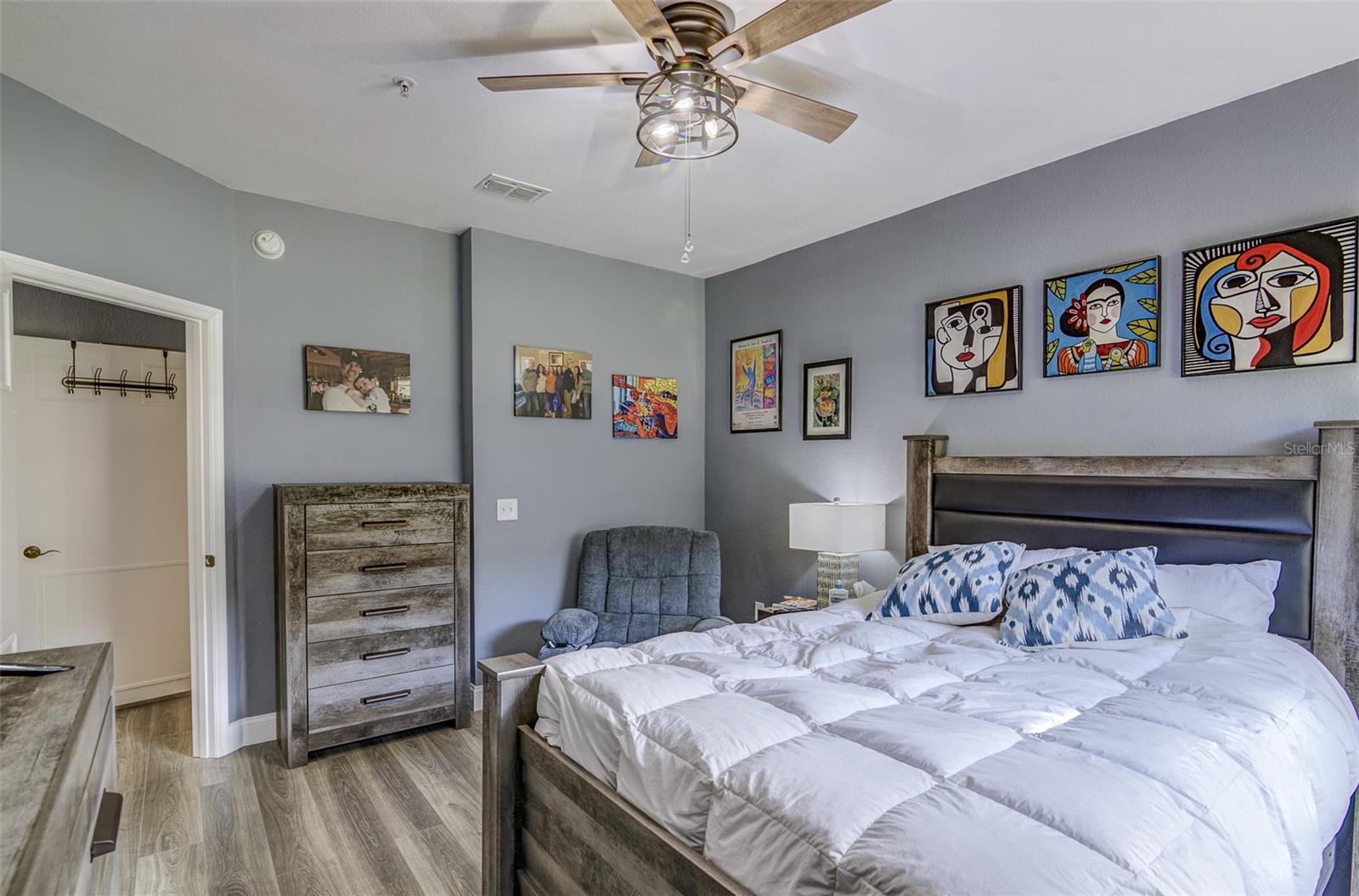 NOTTING HILL A CONDO - Residential