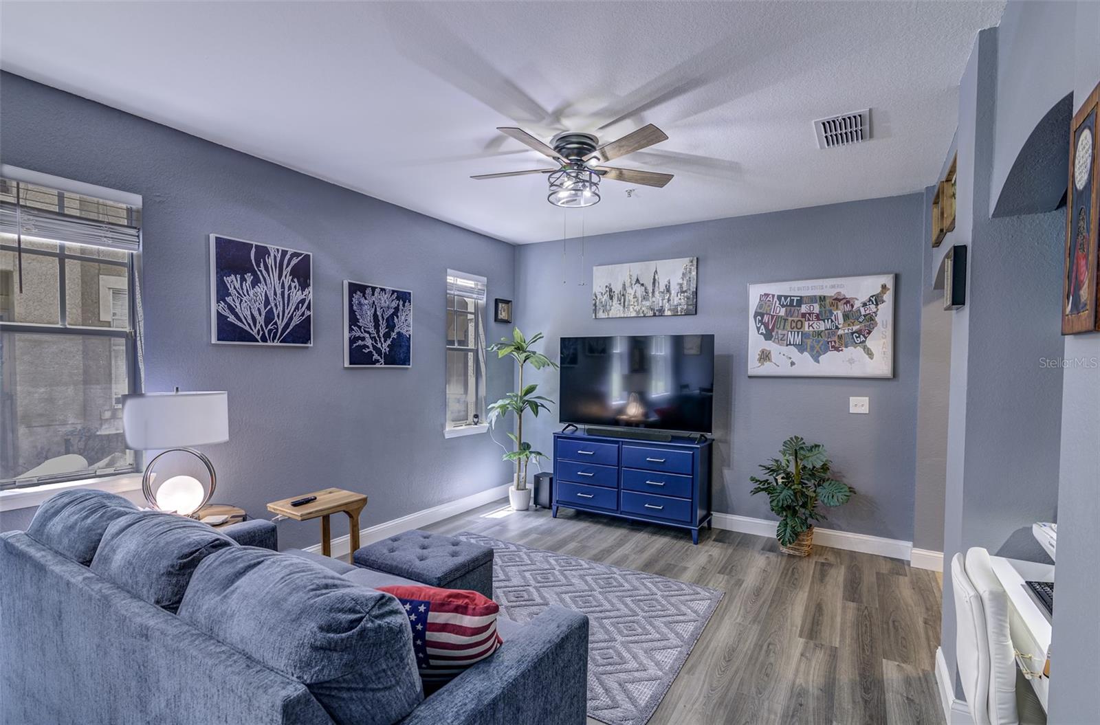 NOTTING HILL A CONDO - Residential