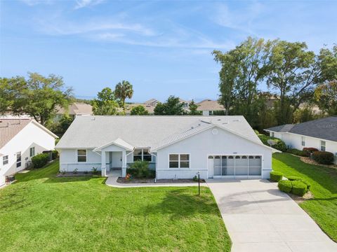 Photo of 26245 Newcombe Circle, Leesburg, FL 34748 (MLS # O6398567)