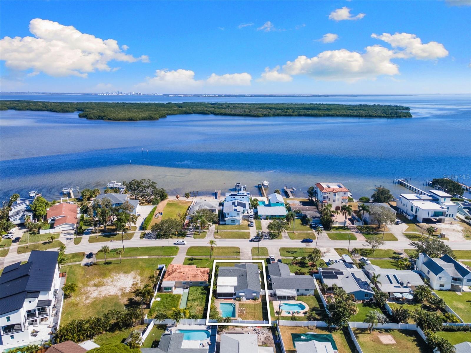 SHORE ACRES BAYOU GRANDE SEC - Residential