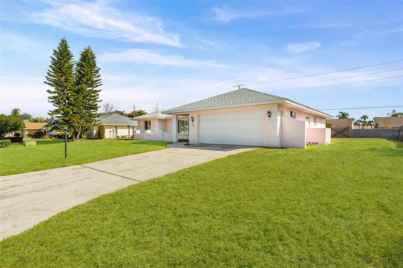 8219 TIMBER LAKE LANE