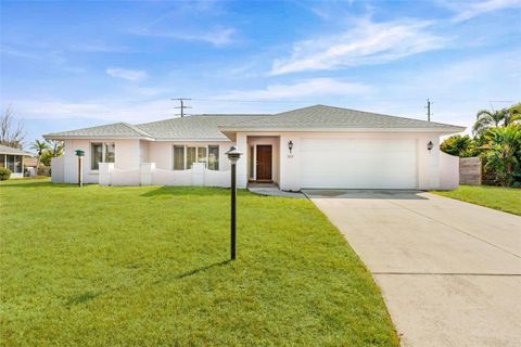 Photo of 8219 Timber Lake Lane, Sarasota, FL 34243 (MLS # A4683126)