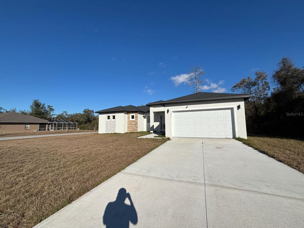 Photo of 15215 SW 43rd Court, Ocala, FL 34473 (MLS # G5107327)
