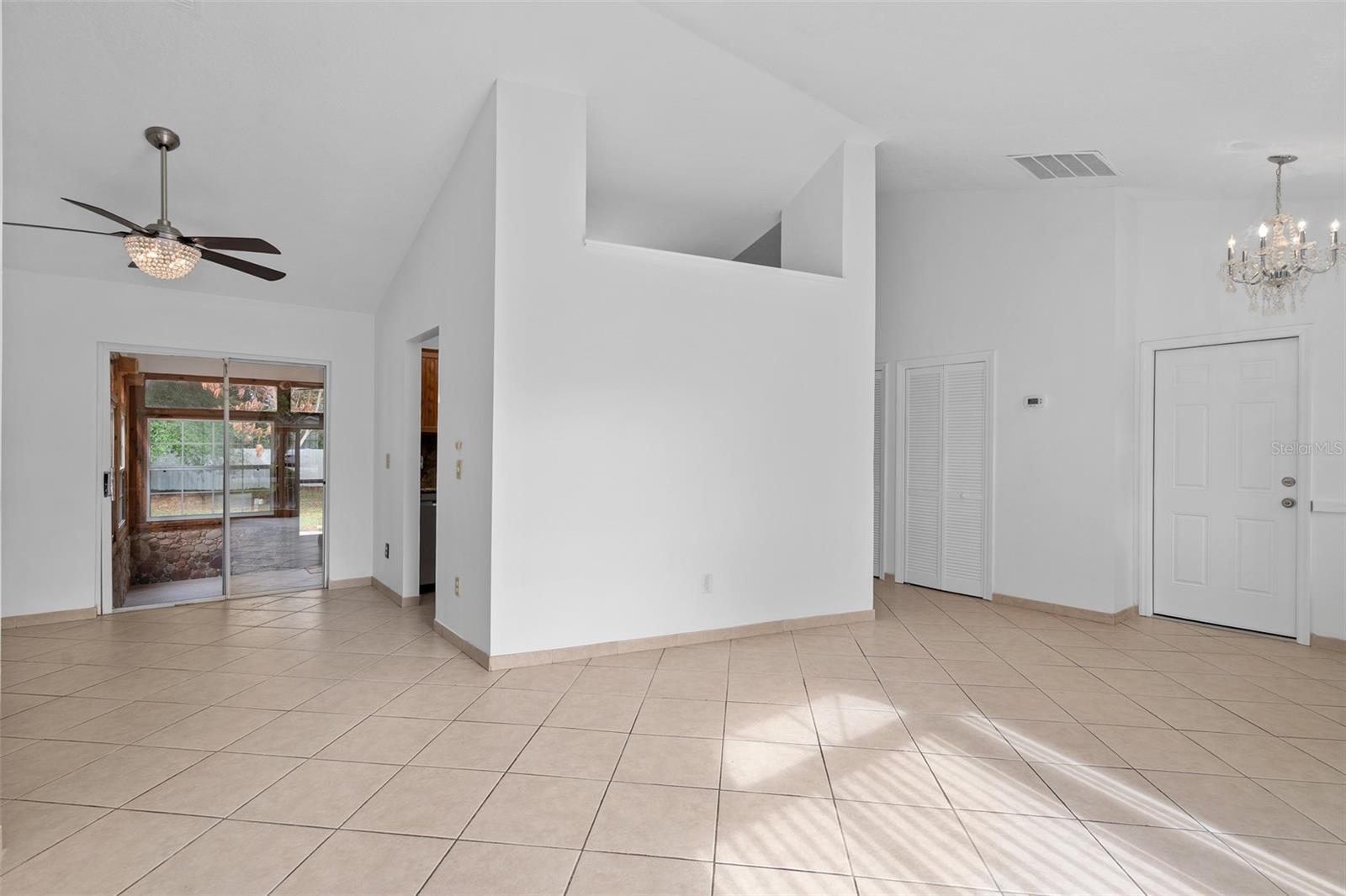 HIDDEN OAKS - Residential