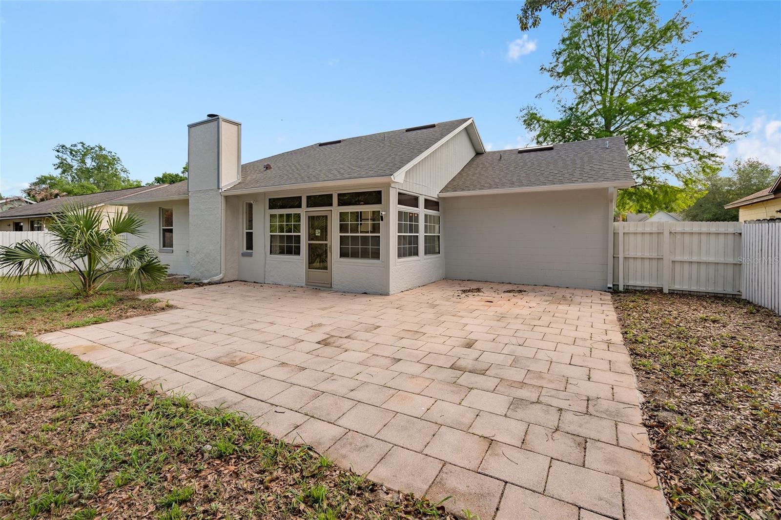 HIDDEN OAKS - Residential