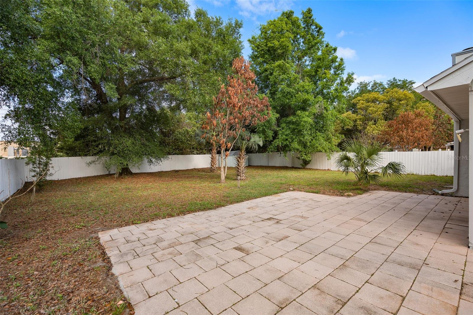 HIDDEN OAKS - Residential