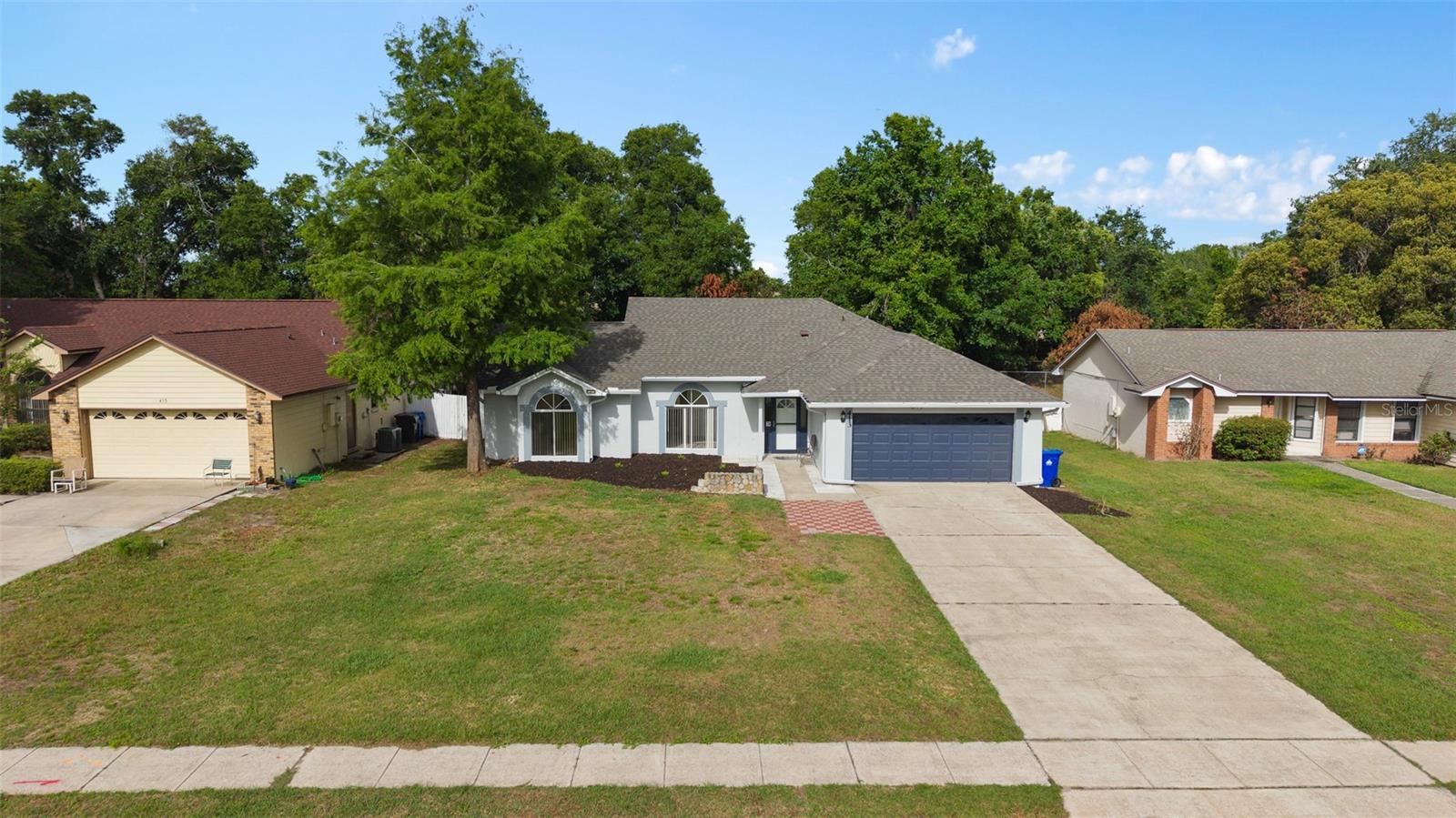 HIDDEN OAKS - Residential