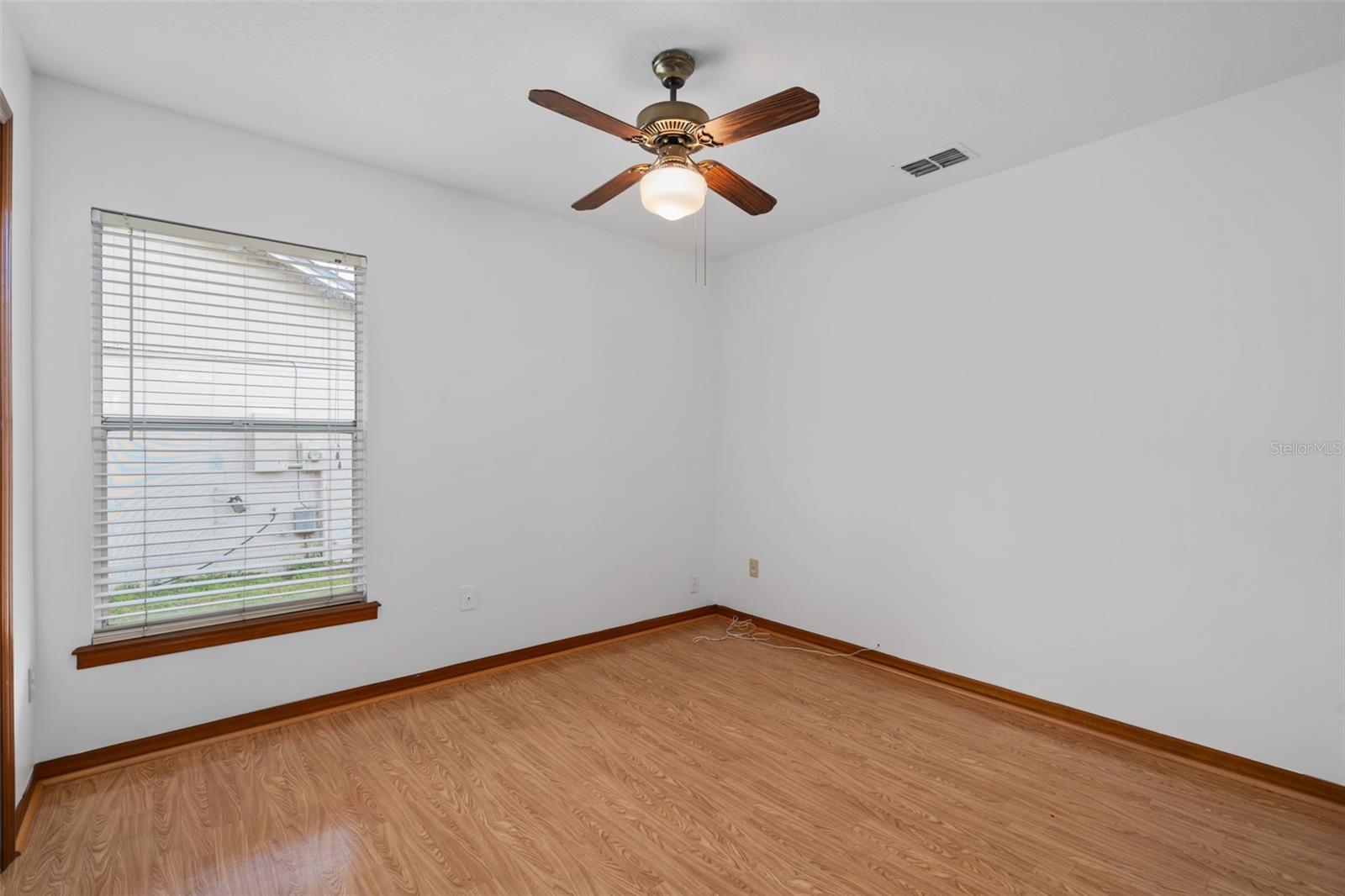 HIDDEN OAKS - Residential