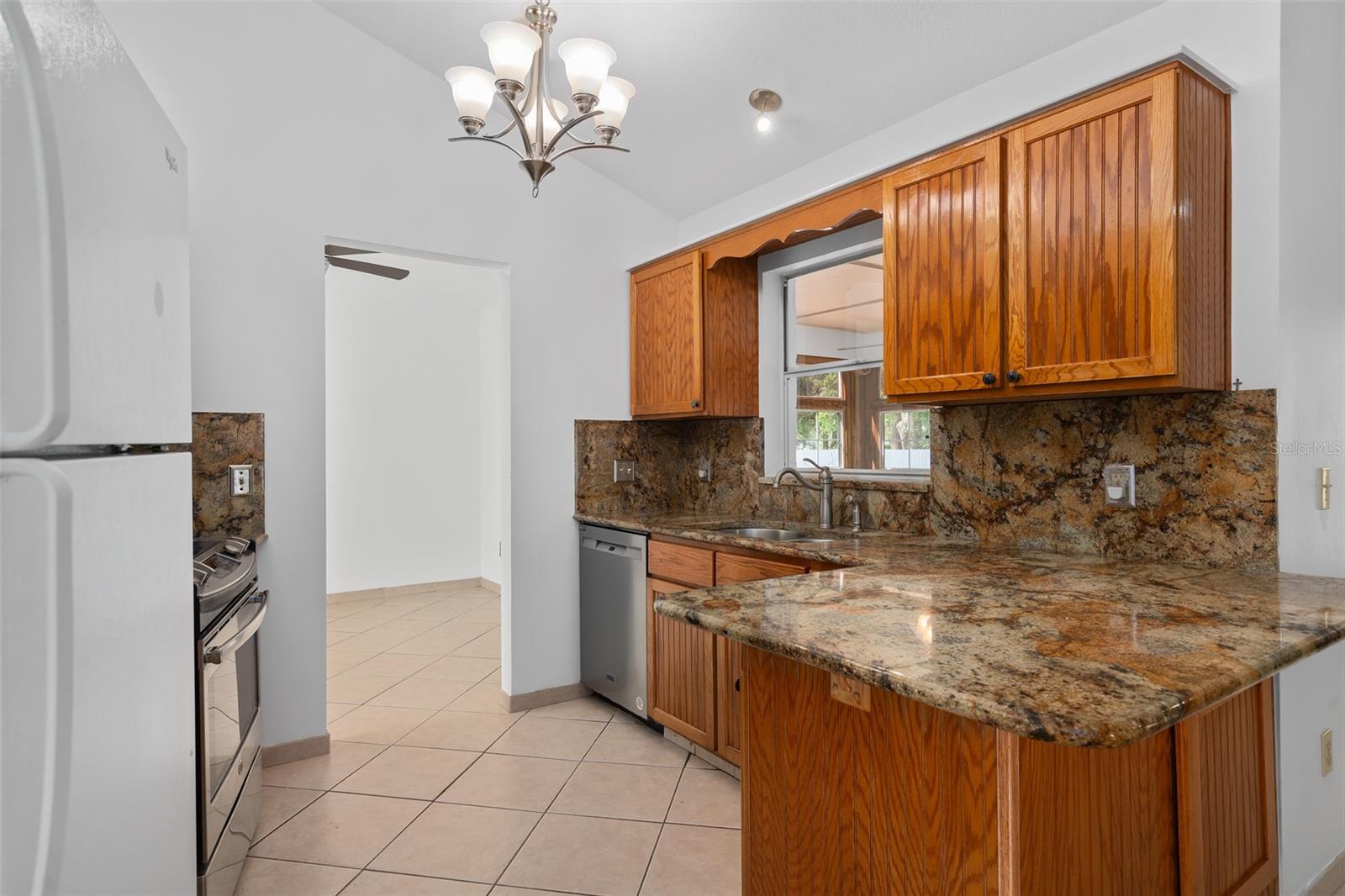 HIDDEN OAKS - Residential