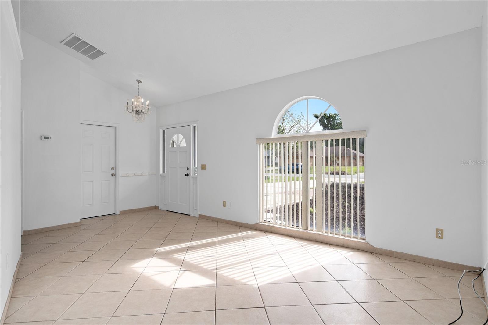 HIDDEN OAKS - Residential